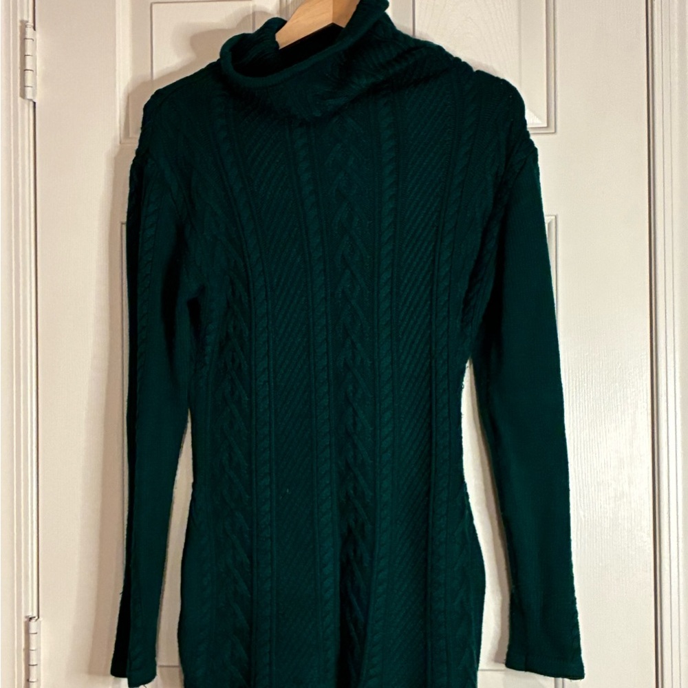 Elegant Emerald Green Women's Cowl Neck Sweater